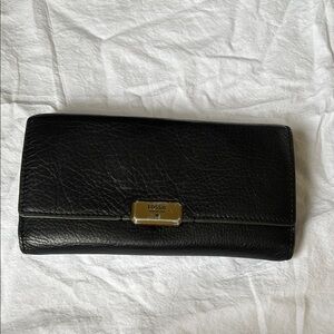 SOLD ‼️‼️Fossil Black Women's Wallet- sold